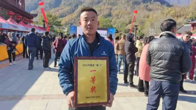 2025年，甘肃省陇南市康县天麻麻王评比及招商会在阳坝召开。三河坝镇斜坡村天麻种